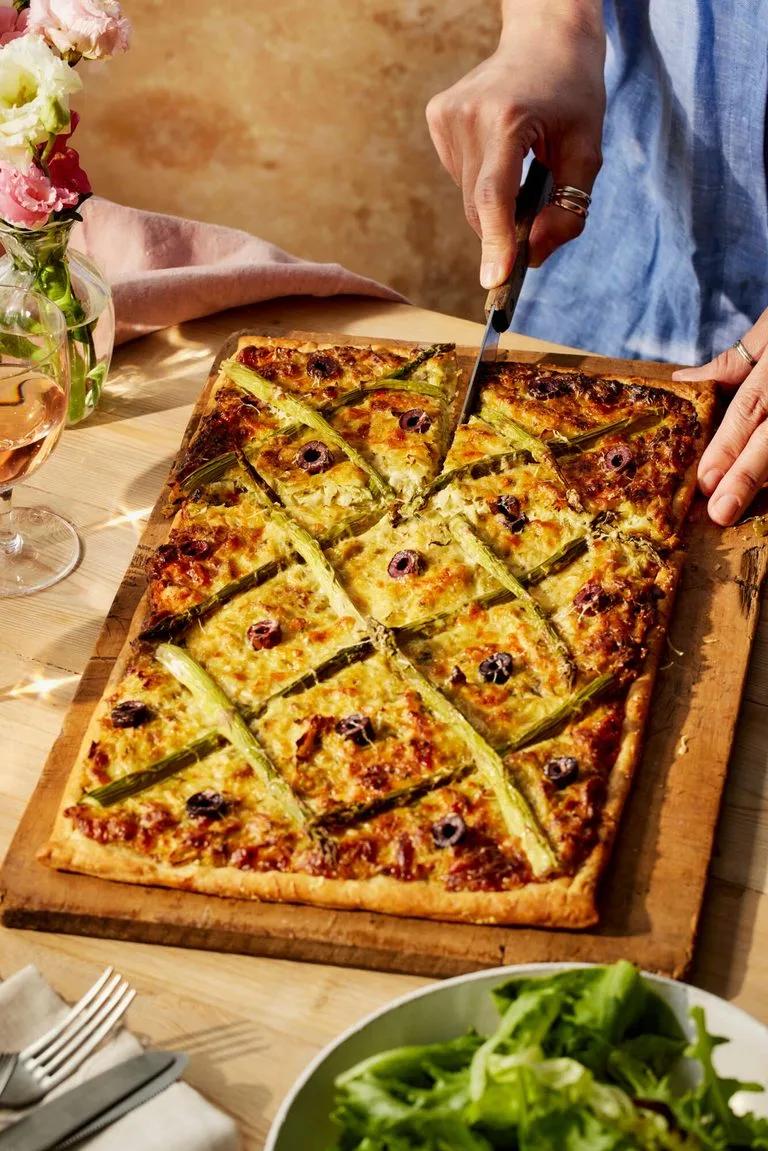 Leek, gruyère and asparagus flamiche