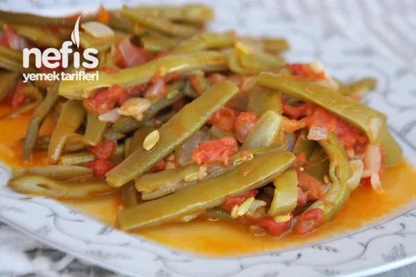 Zeytinyağlı Taze Fasulye Tarifi photo